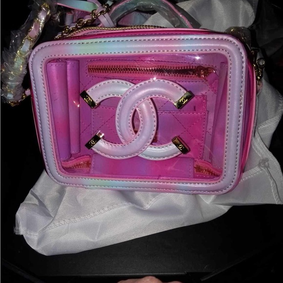 CHANEL HANDBAG - Picture 1 of 1